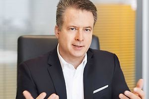Dr. Lars Brzoska , CEO Jungheinrich AG